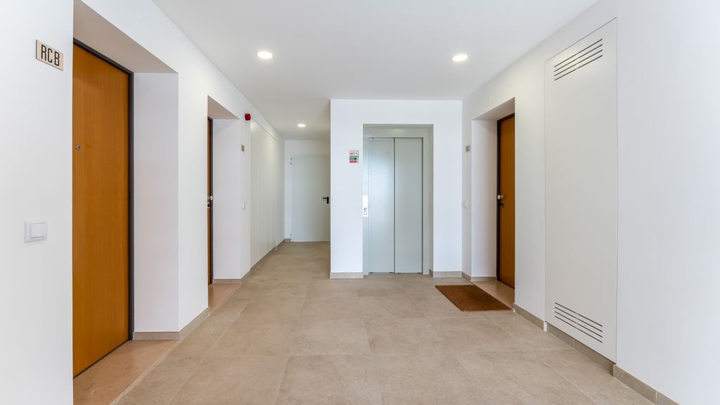 Modern 2BR w/ Rooftop Pool & Parking by LovelyStay