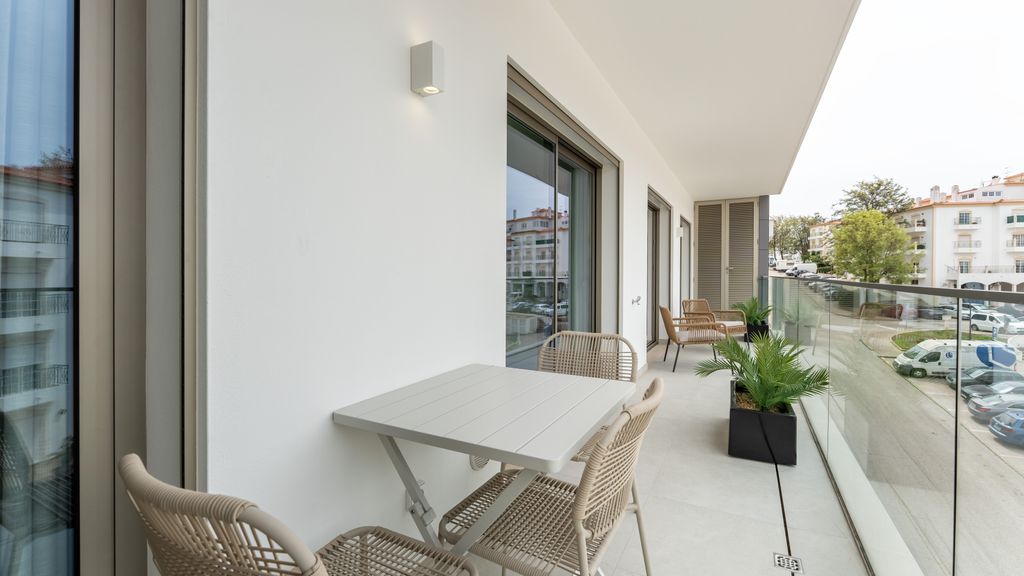Modern 2BR w/ Rooftop Pool & Parking by LovelyStay