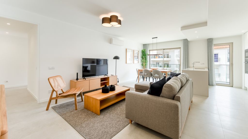 Modern 2BR w/ Rooftop Pool & Parking by LovelyStay