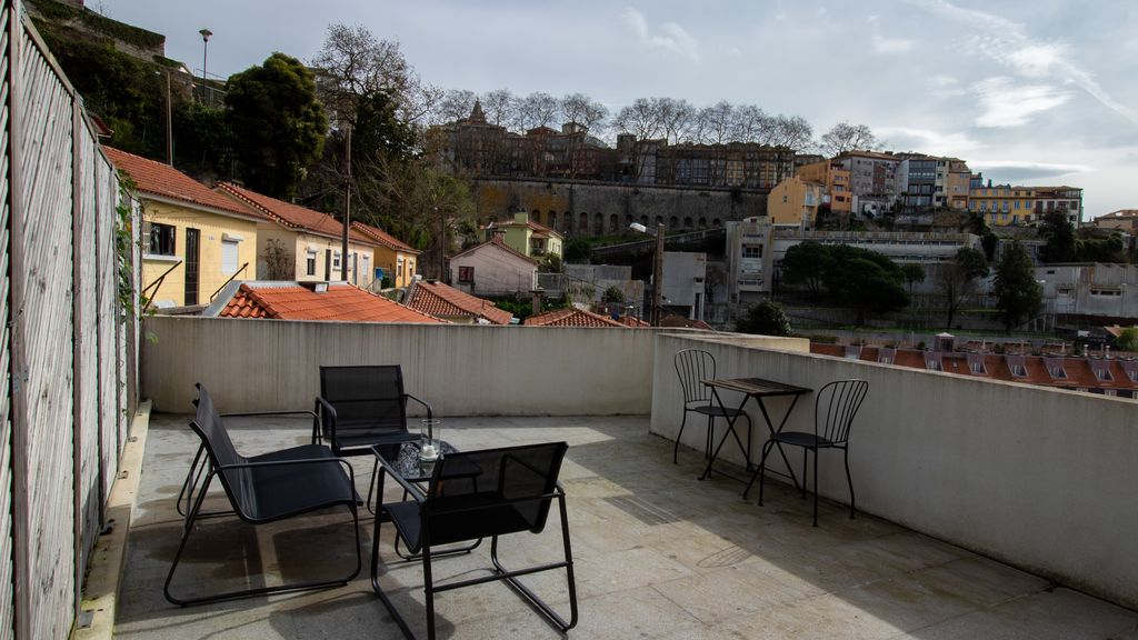 Miragaia Studio w/ Patio by LovelyStay