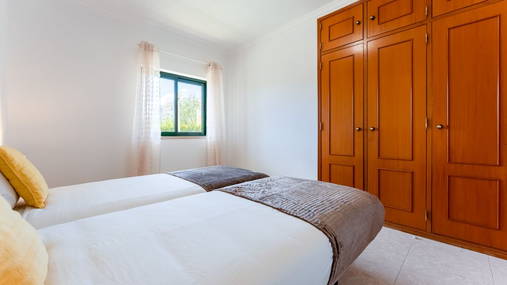 Vila Nova Sunny 2BR Apt with Pool by LovelyStay