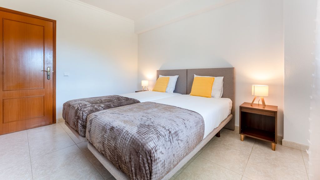 Vila Nova Sunny 2BR Apt with Pool by LovelyStay