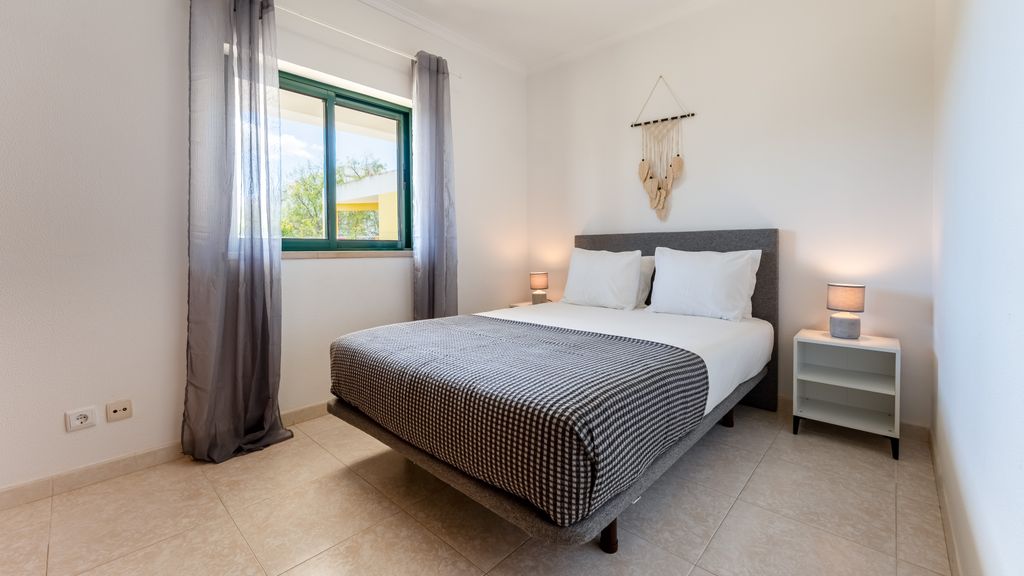Vila Nova Sunny 2BR Apt with Pool by LovelyStay