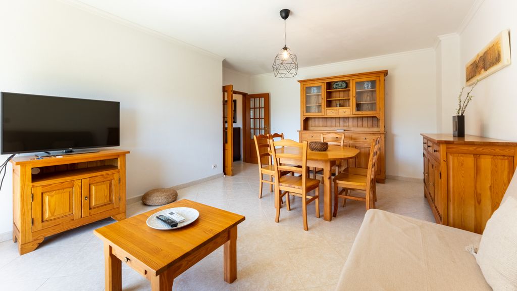 Vila Nova Sunny 2BR Apt with Pool by LovelyStay
