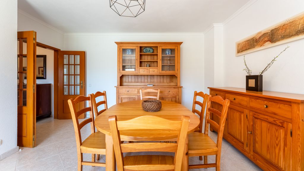 Vila Nova Sunny 2BR Apt with Pool by LovelyStay