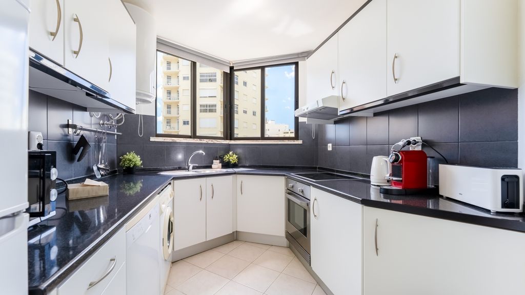 Bright 1BDR Apartment with Sea View by LovelyStay