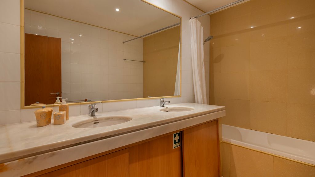Soltroia Duplex, Lake & Beach by LovelyStay