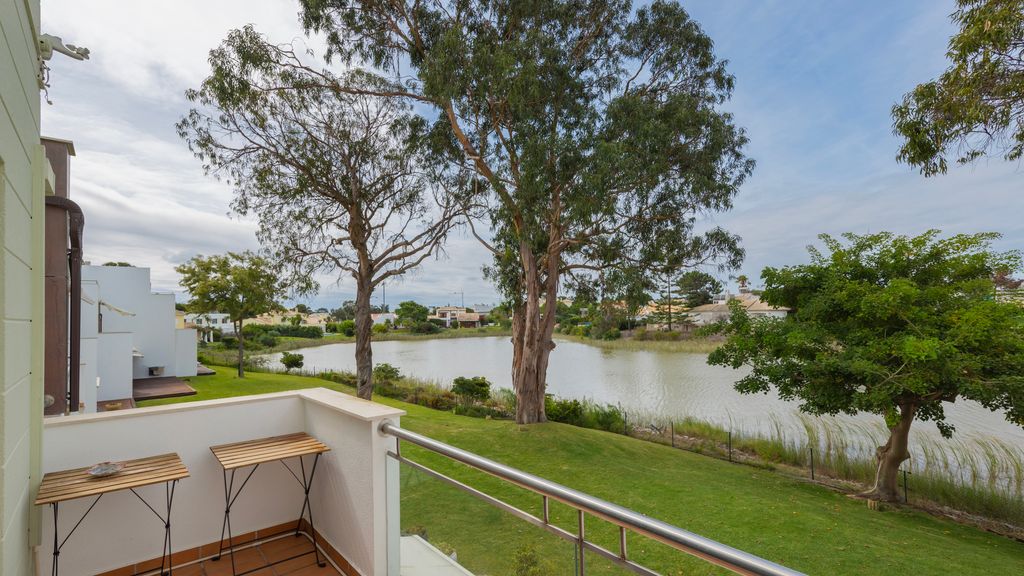 Soltroia Duplex, Lake & Beach by LovelyStay