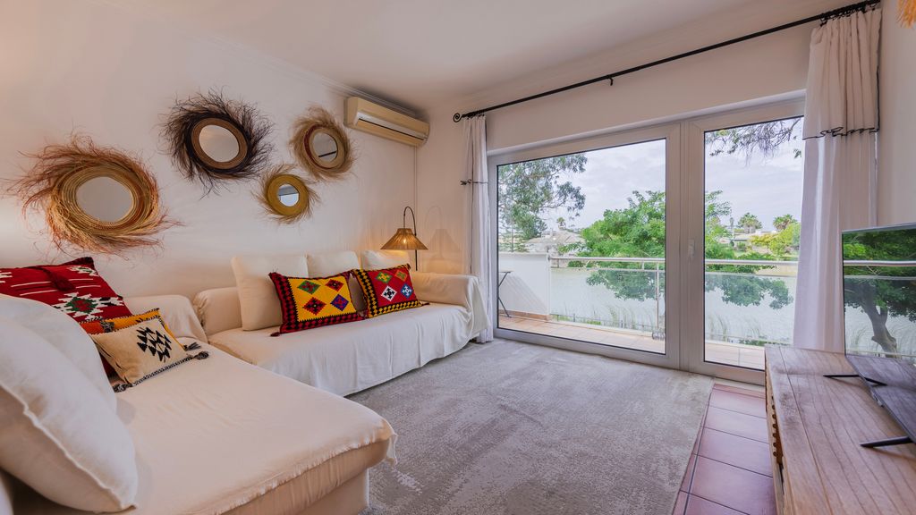 Soltroia Duplex, Lake & Beach by LovelyStay