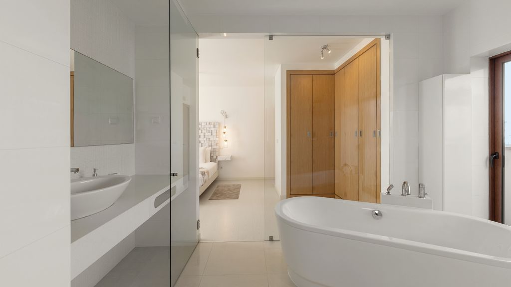 Charming Villa Óbidos by LovelyStay