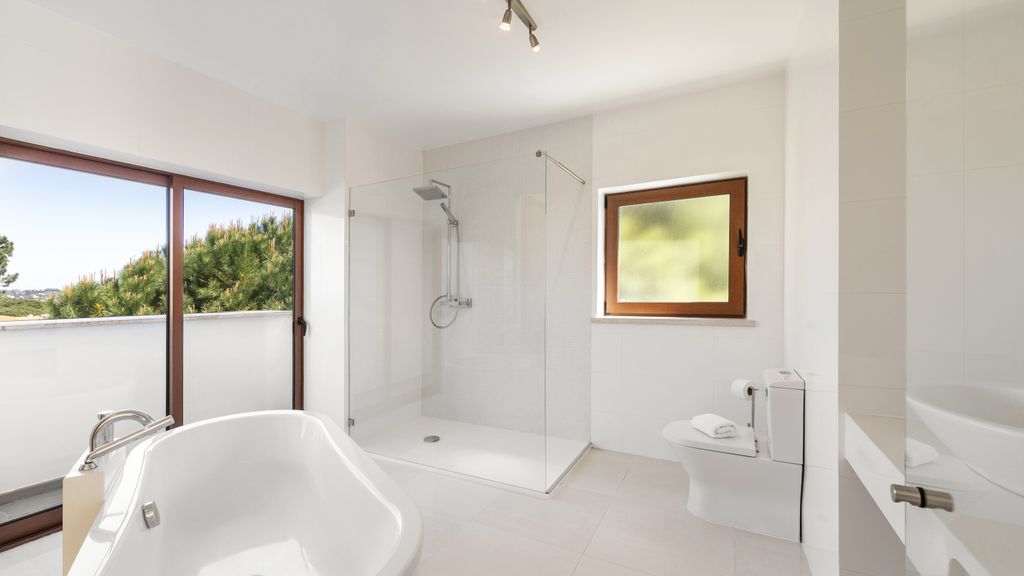 Charming Villa Óbidos by LovelyStay