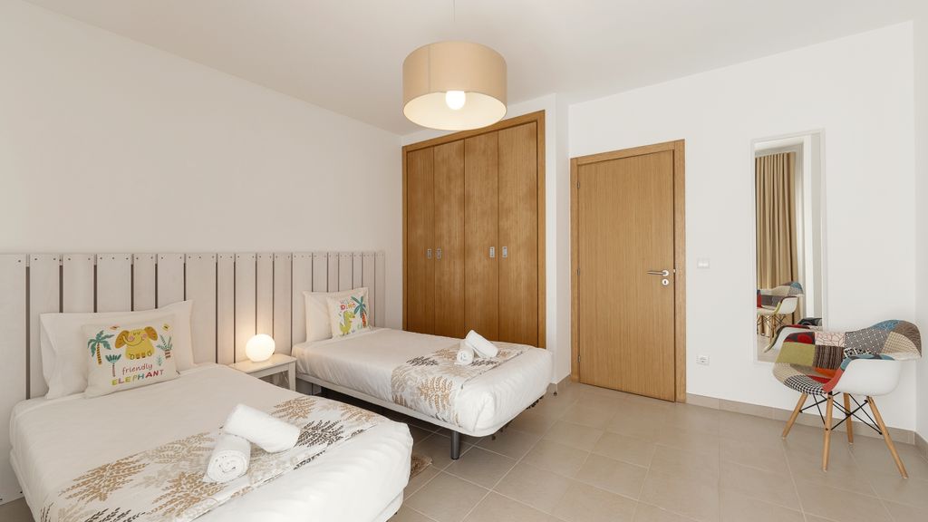 Charming Villa Óbidos by LovelyStay