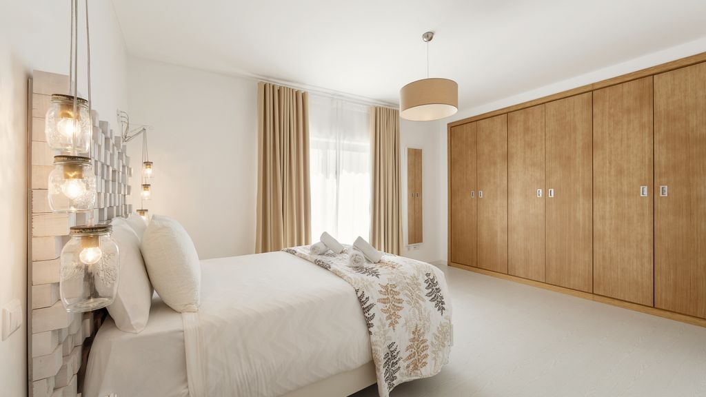 Charming Villa Óbidos by LovelyStay