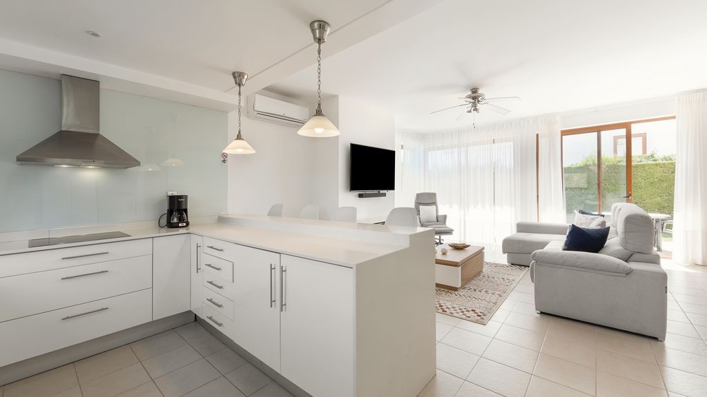 Charming Villa Óbidos by LovelyStay