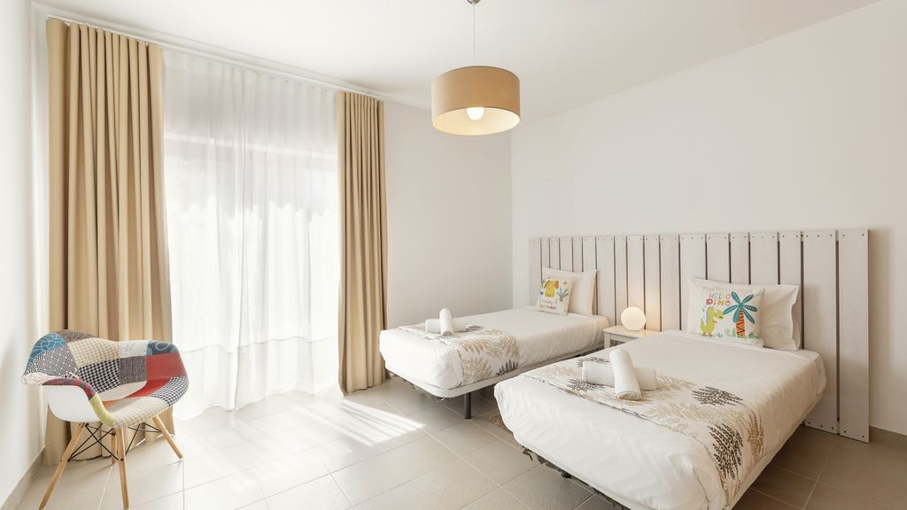Charming Villa Óbidos by LovelyStay