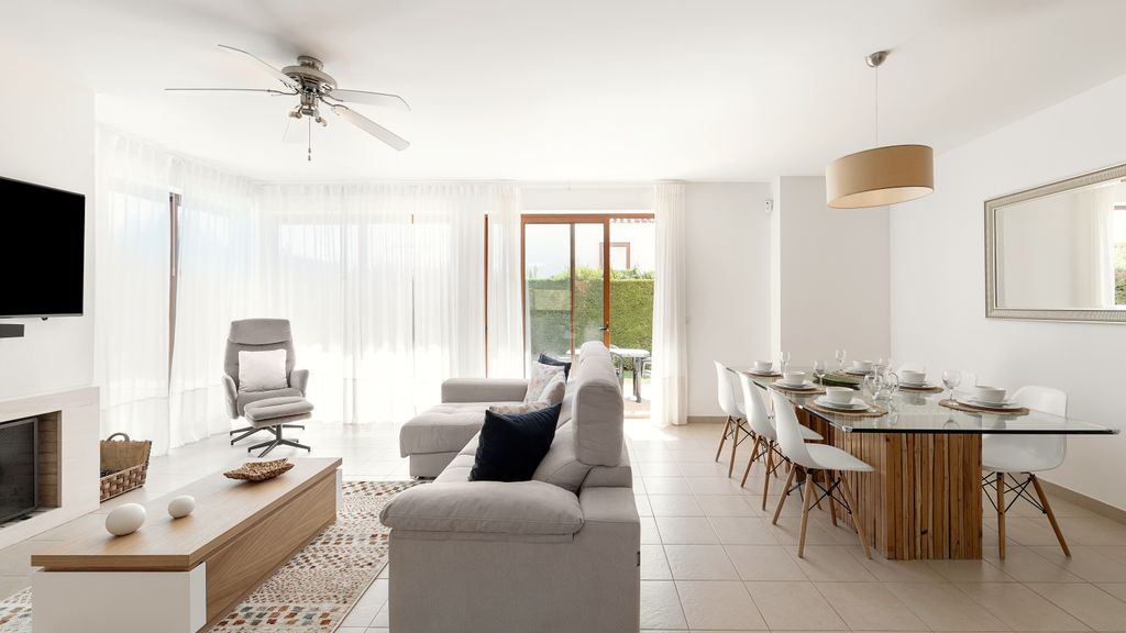 Charming Villa Óbidos by LovelyStay