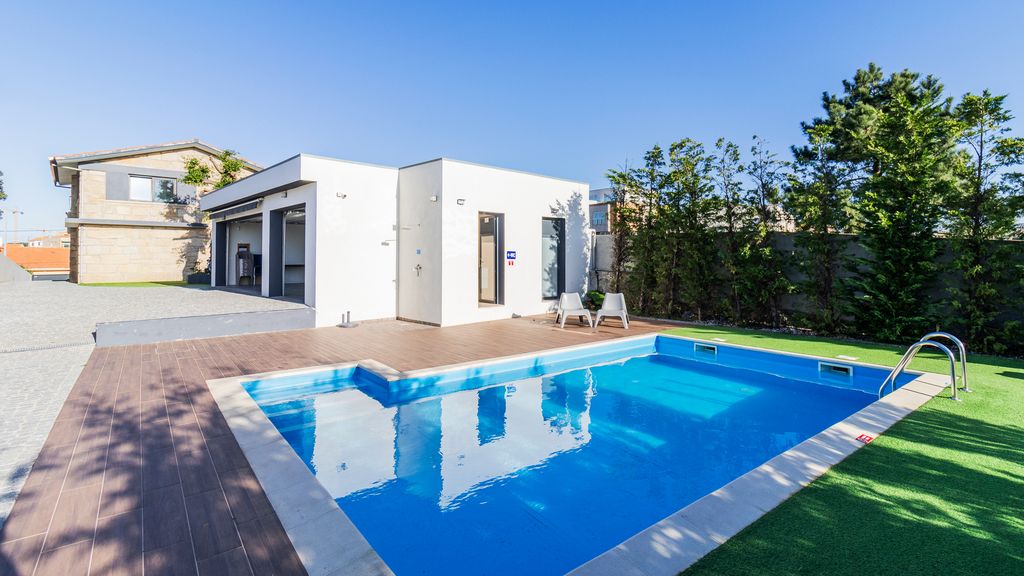 GIL LOVE - Luxurious V5 w/ Pool by LovelyStay