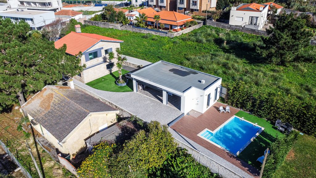 GIL LOVE - Luxurious V5 w/ Pool by LovelyStay