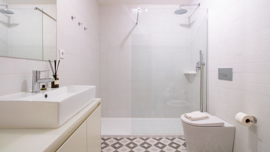 Luxurious Studio Retreat in Porto by LovelyStay