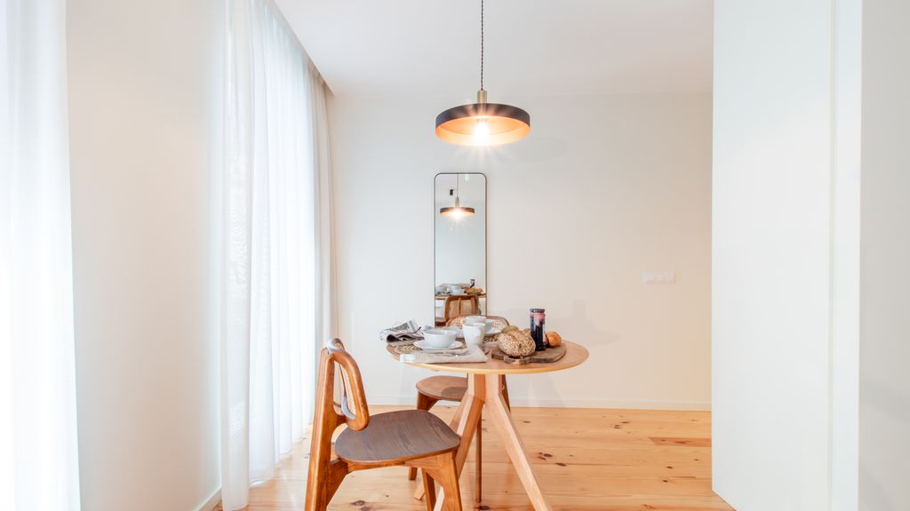 Luxurious Studio Retreat in Porto by LovelyStay