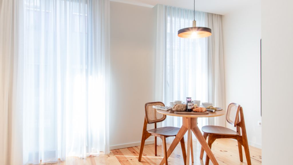 Luxurious Studio Retreat in Porto by LovelyStay