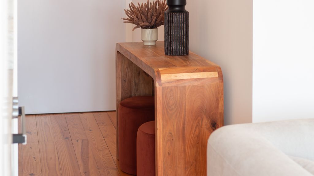 Stylish & Sunny 2BR near Heroísmo by LovelyStay