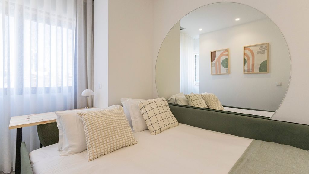 Bright 2BR Flat near Praça da Galiza by LovelyStay