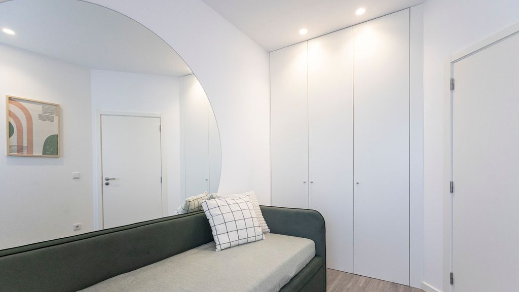 Bright 2BR Flat near Praça da Galiza by LovelyStay