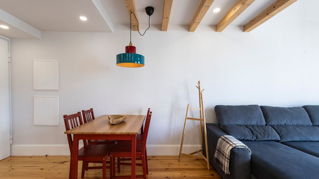 Stylish Duplex with Balcony in Porto by LovelyStay
