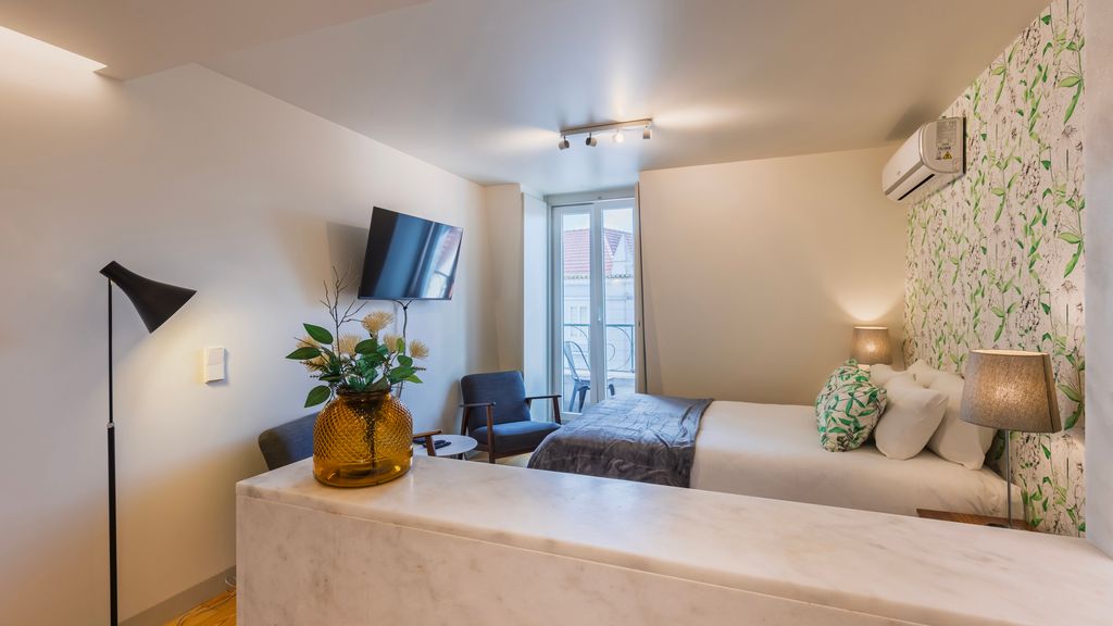 Trendy Studio in Graça’s Heart by LovelyStay