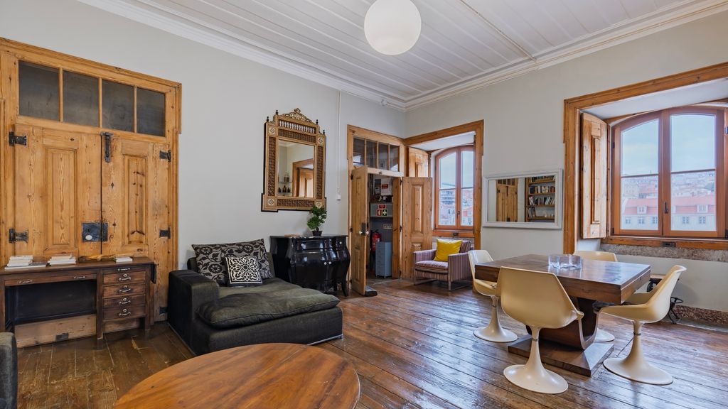 Portuguese Charm Guesthouse by LovelyStay - Room 1