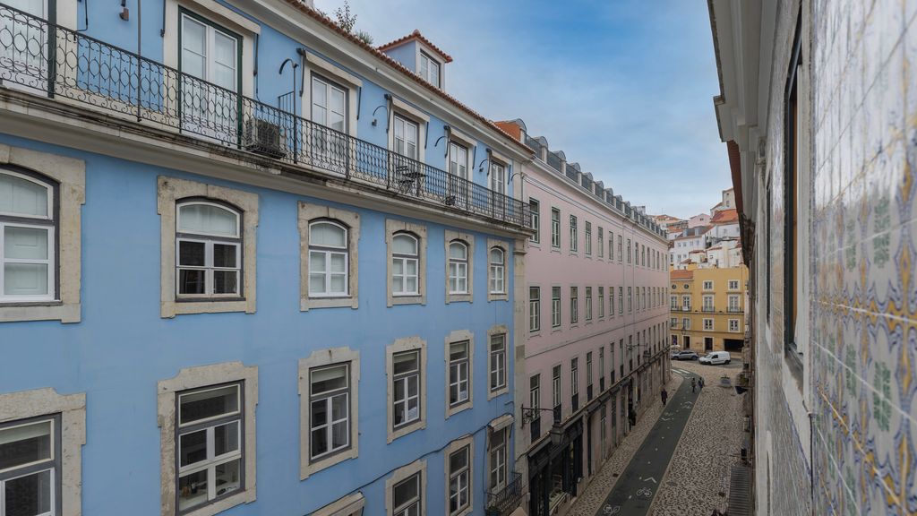 Portuguese Charm Guesthouse by LovelyStay - Room 1