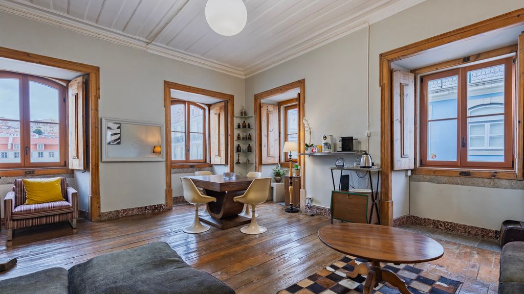 Portuguese Charm Guesthouse by LovelyStay - Room 1