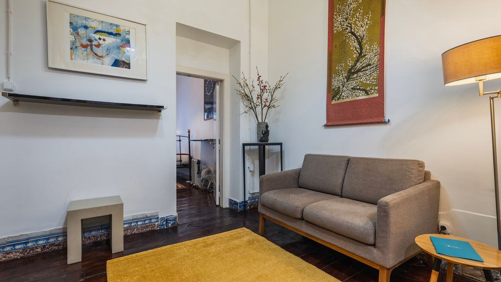 Portuguese Charm Guesthouse by LovelyStay - Room 4