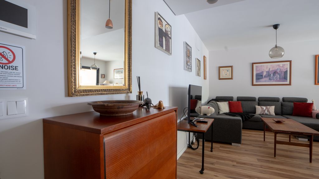 Brava Suite by LovelyStay