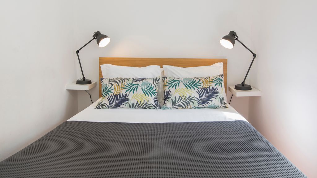 Bica Patio 3BDR Duplex by LovelyStay