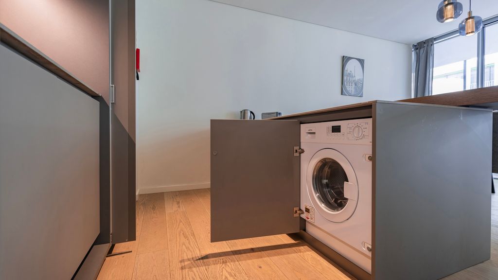 Modern 2BDR Apartment w/ Garage by LovelyStay