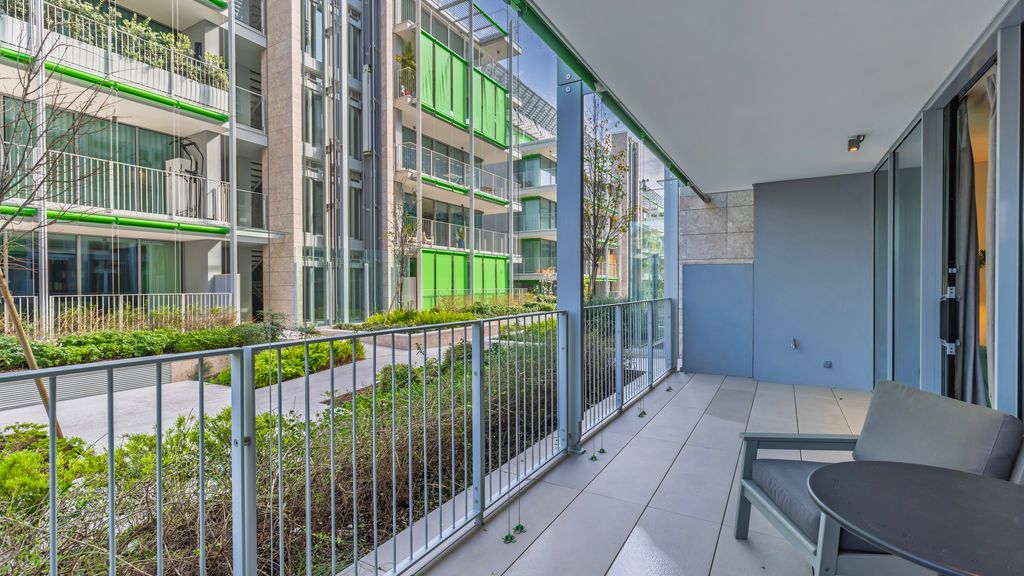 Modern 2BDR Apartment w/ Garage by LovelyStay