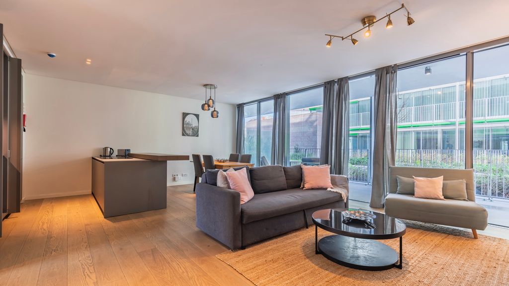 Modern 2BDR Apartment w/ Garage by LovelyStay