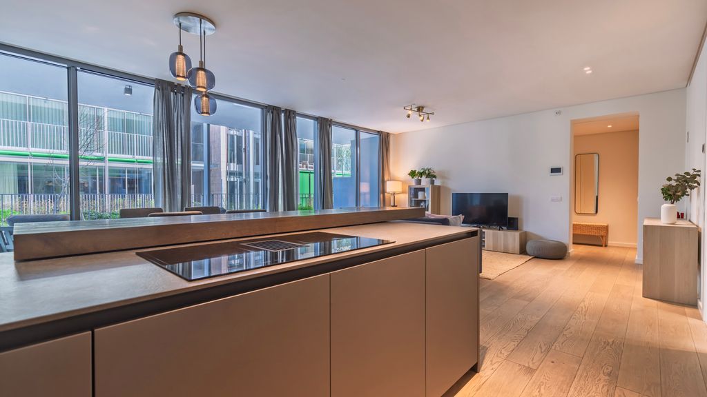 Modern 2BDR Apartment w/ Garage by LovelyStay