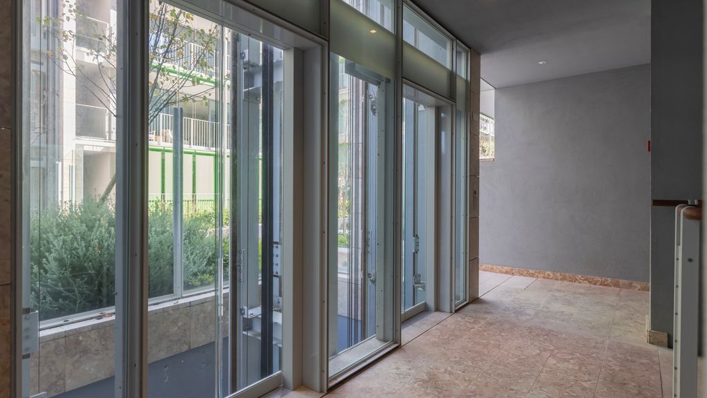 Modern 2BDR Apartment w/ Garage by LovelyStay