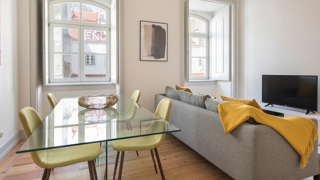 Downtown Lisbon Apartment by LovelyStay