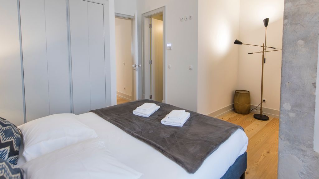 Downtown Lisbon Apartment by LovelyStay