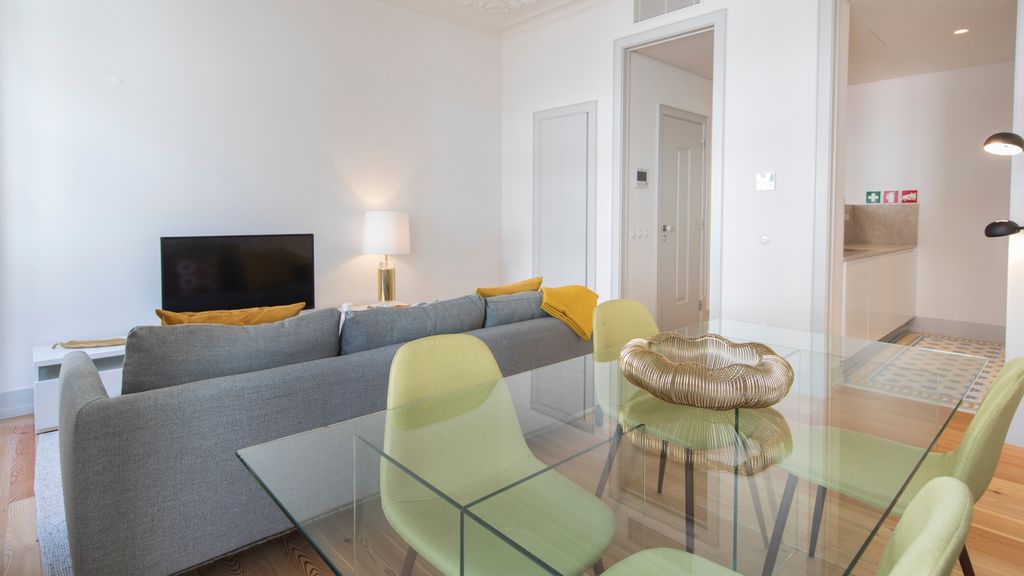 Downtown Lisbon Apartment by LovelyStay