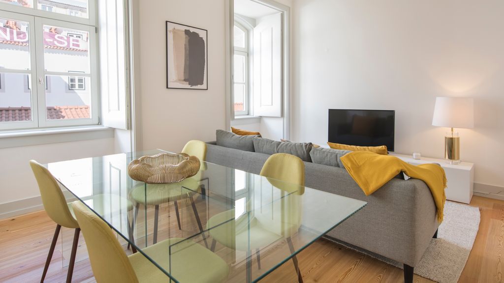 Downtown Lisbon Apartment by LovelyStay