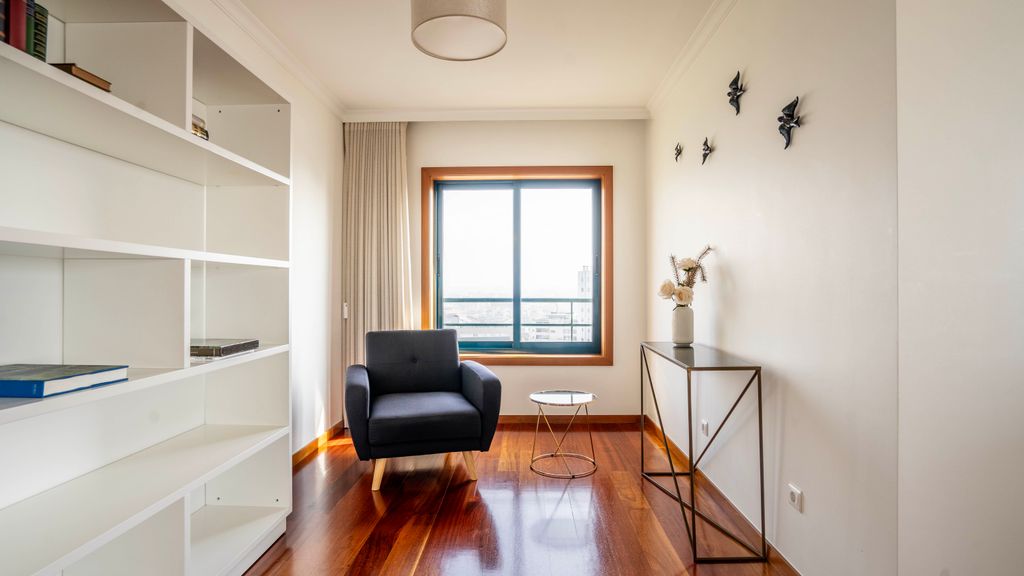 Seaside 3BR Flat in Póvoa by LovelyStay