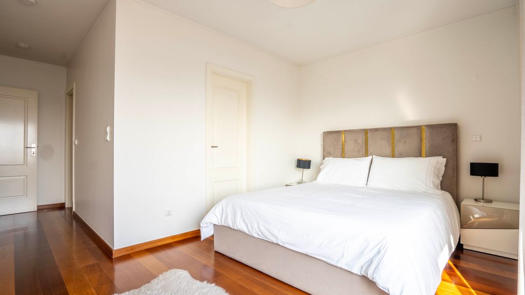 Seaside 3BR Flat in Póvoa by LovelyStay