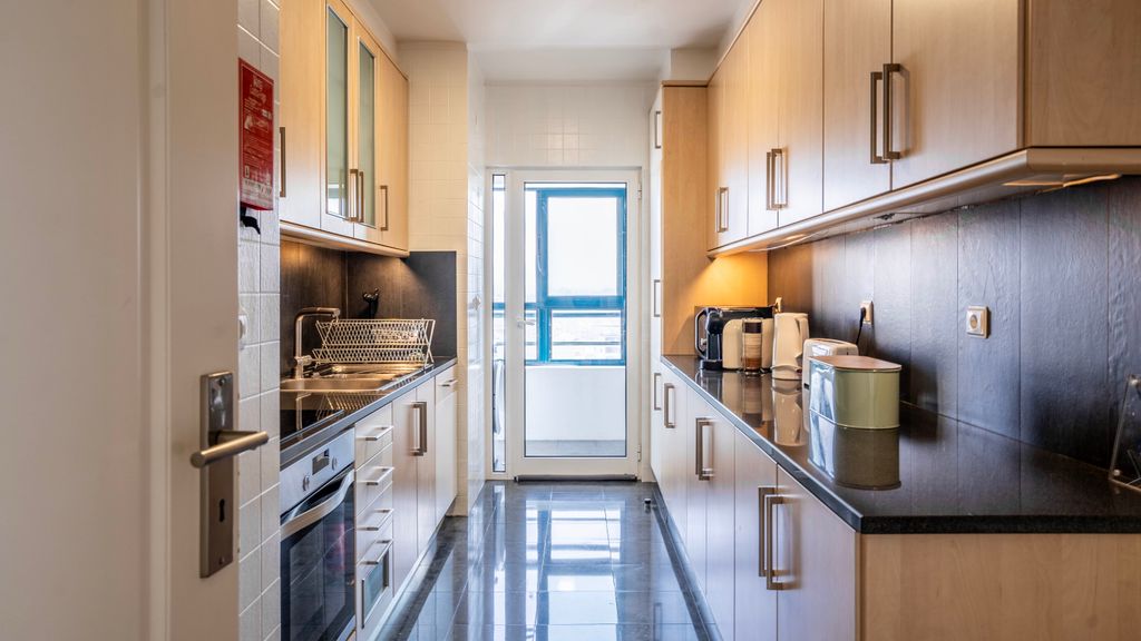 Seaside 3BR Flat in Póvoa by LovelyStay