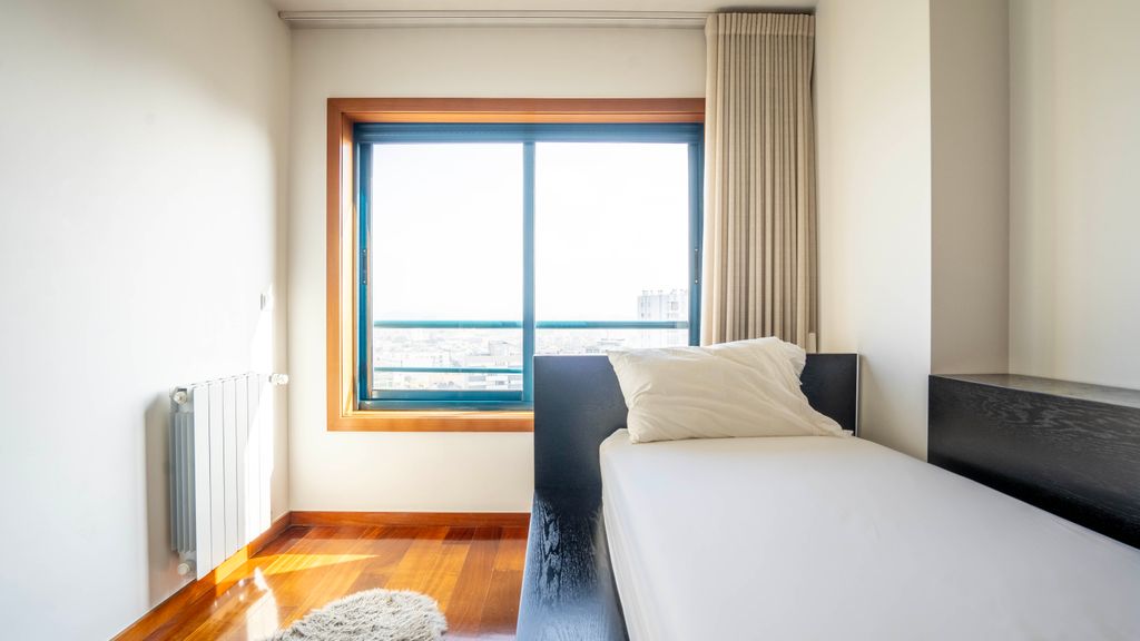 Seaside 3BR Flat in Póvoa by LovelyStay
