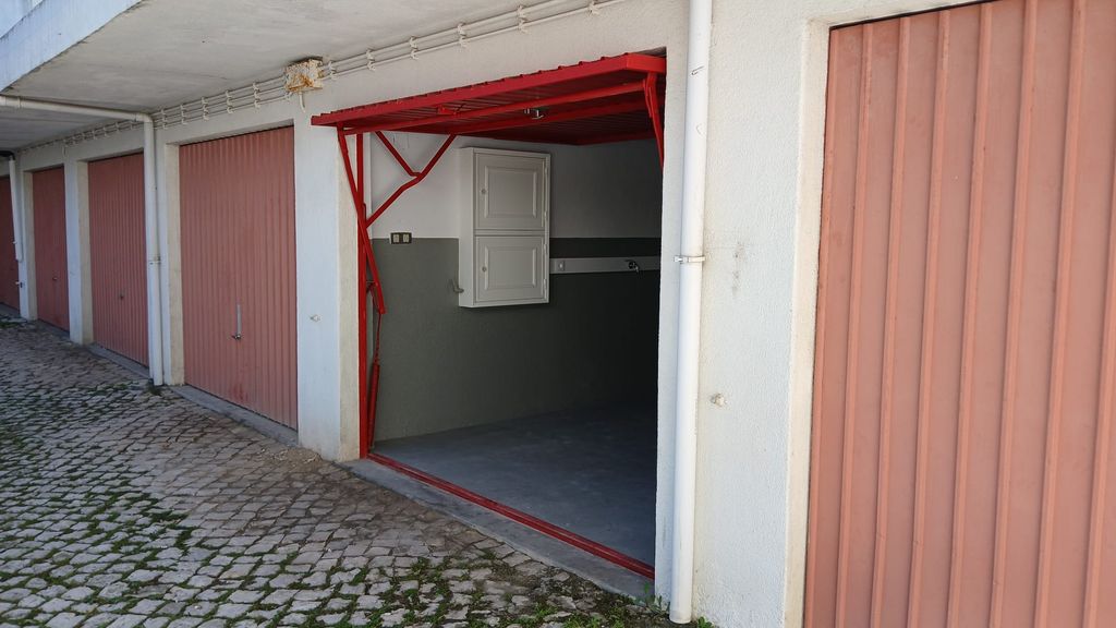 Rua João António Gaspar 226A, 1C